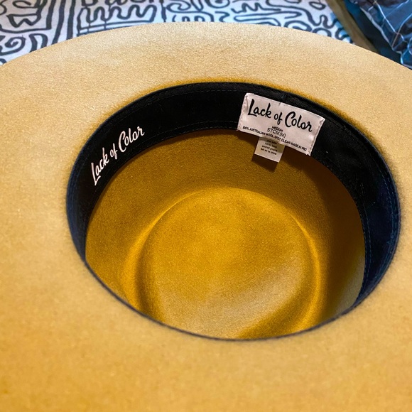 LACK of COLOR hat - Picture 3 of 3